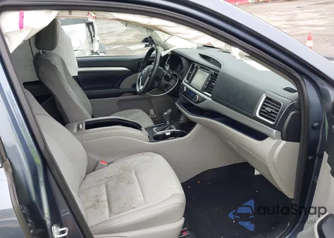 2018 Toyota Highlander Le Plus from USA, damaged, VIN 5TDBZRFH3JS878598